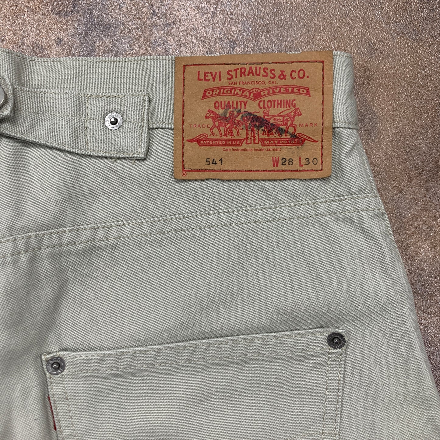 Vintage LEVI'S 541 Jeans W28 L30 Mens Relaxed Fit Straight Beige
