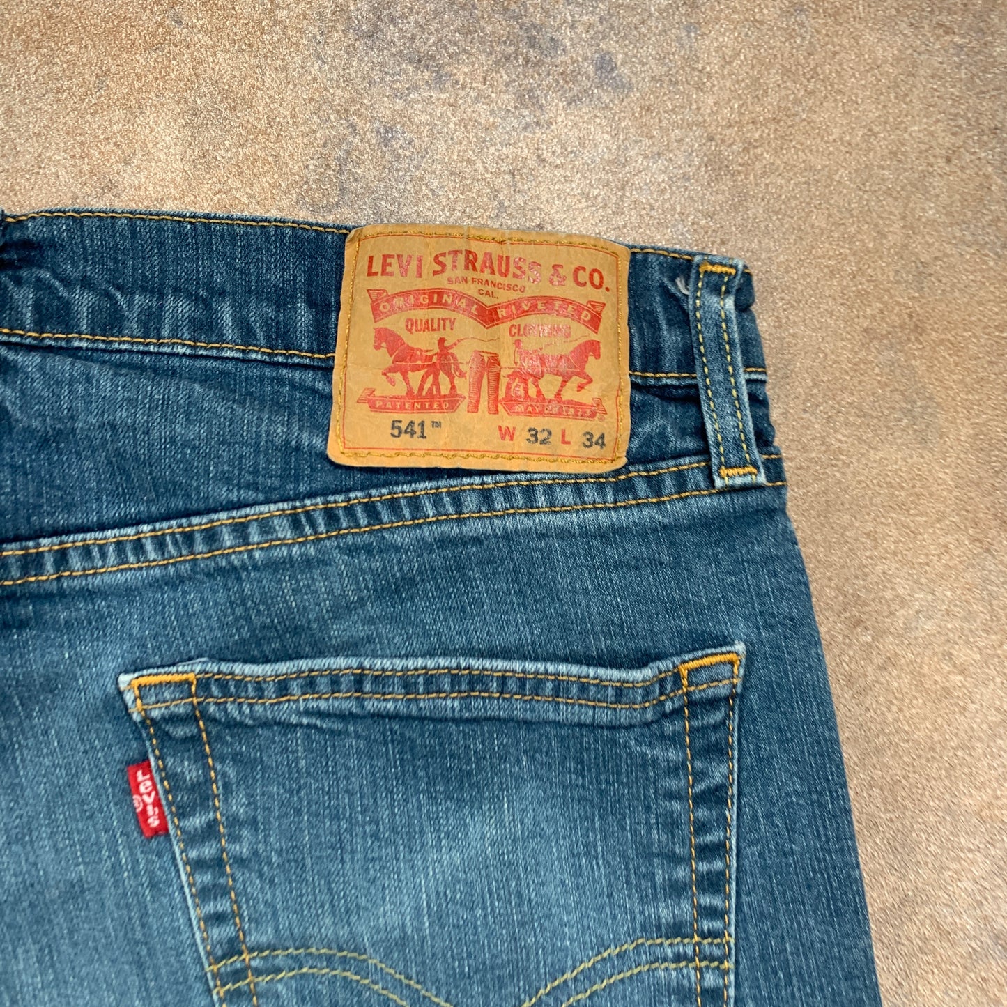 LEVI'S 541 Jeans W33 L32 Mens Slim Fit Tapered Blue