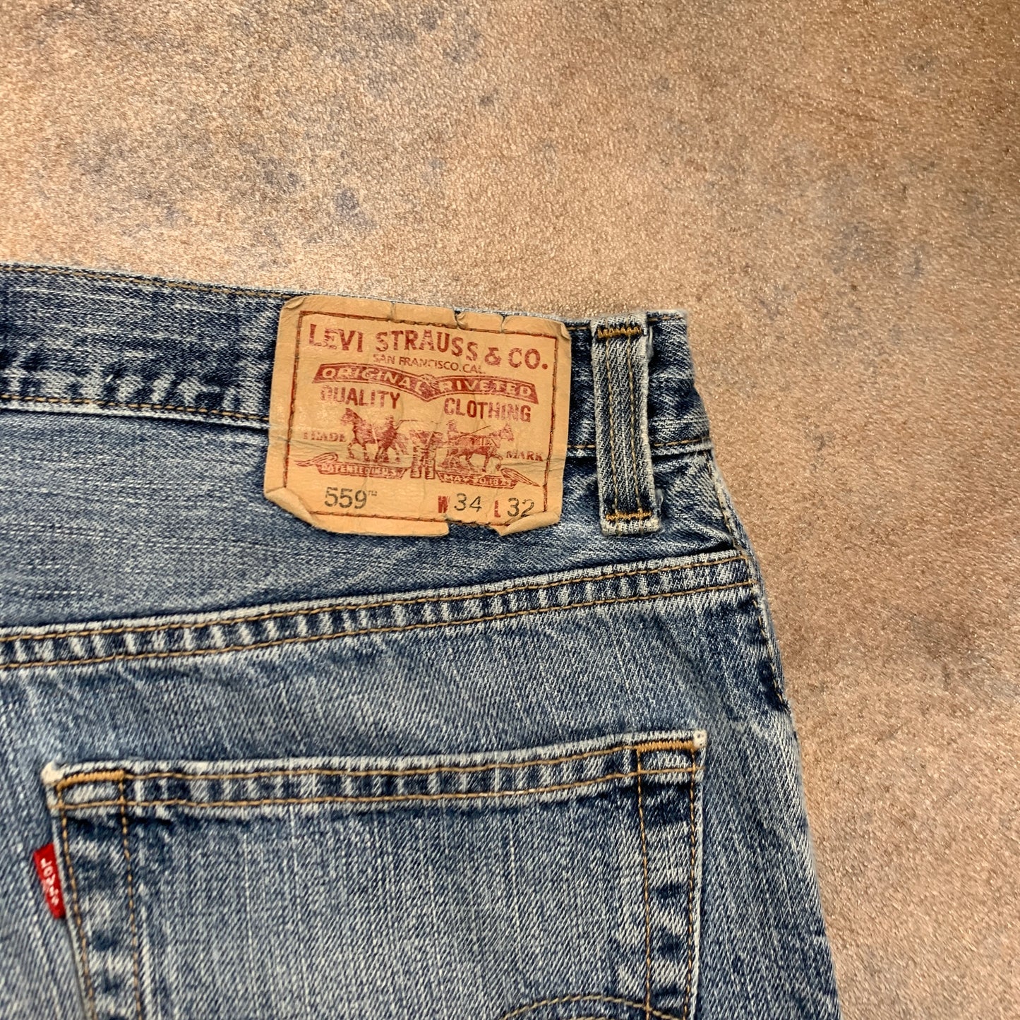 Vintage LEVI'S 559 Jeans W34 L32 Mens Relaxed Fit Straight Blue