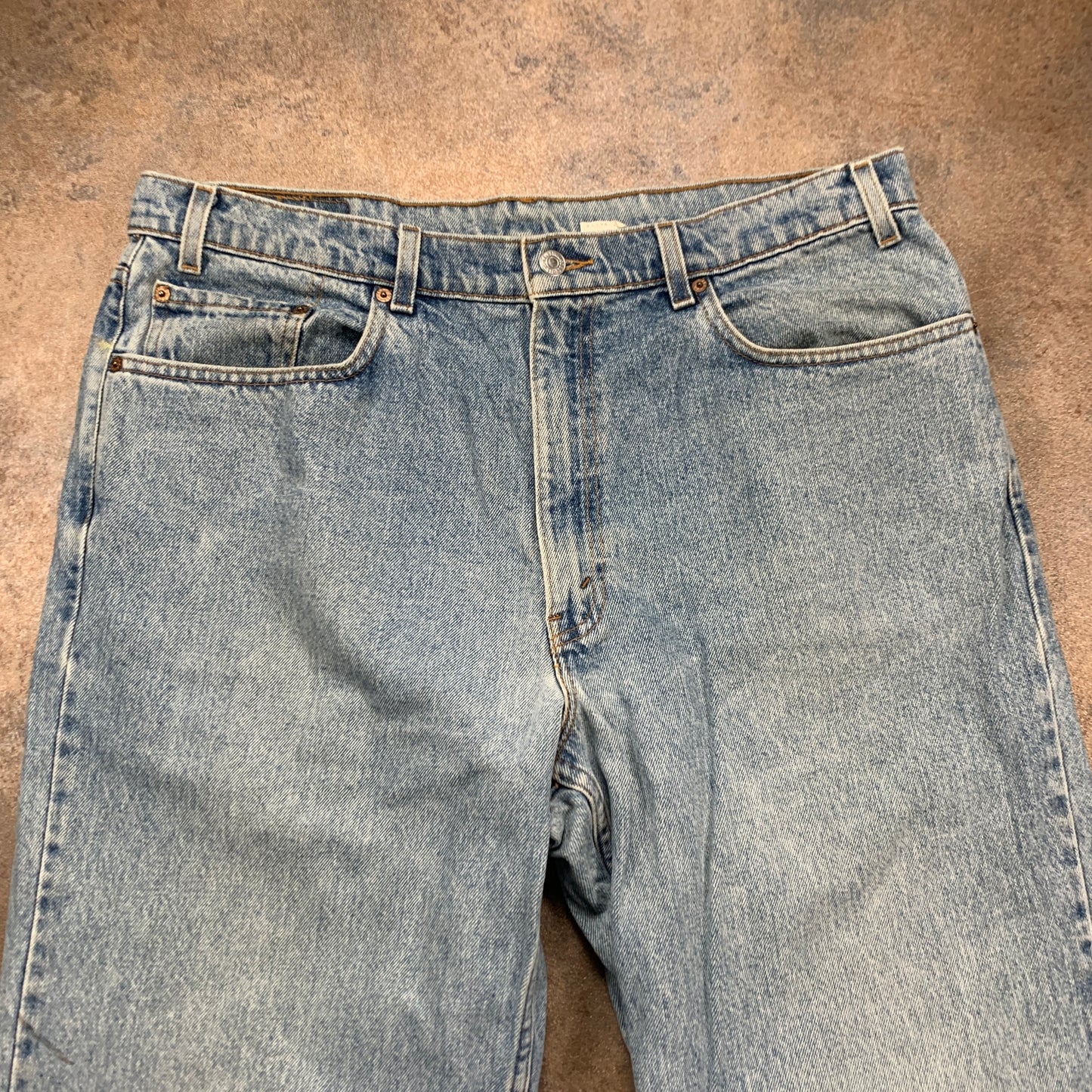 Vintage LEVI'S 550 Jeans W38 L34 Mens Relaxed Fit Straight Blue 90s