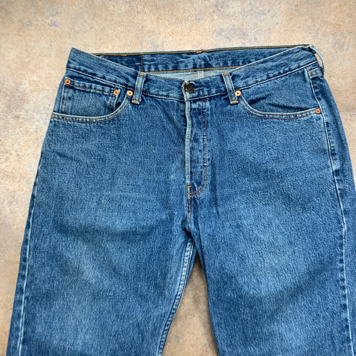Vintage LEVI'S 582 Jeans W34 L32 Mens Relaxed Fit Straight Blue