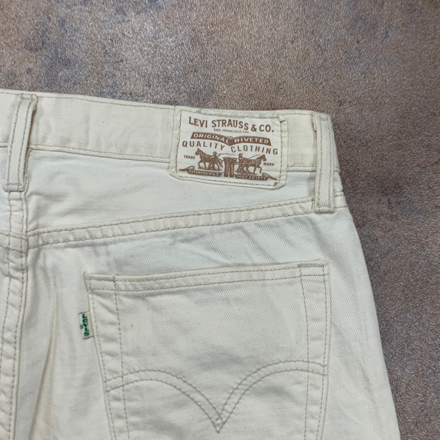 Vintage LEVI'S 539 Jeans W33 L30 Mens Relaxed Fit Straight White 90s