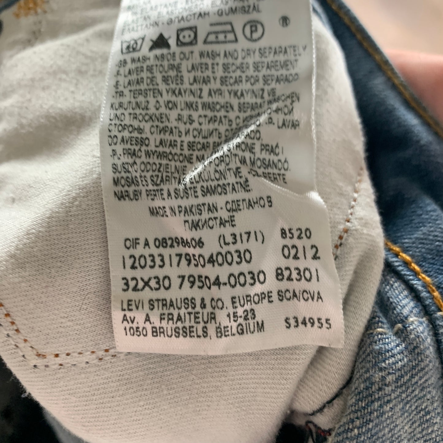 Vintage LEVI'S 504 Jeans W32 L28 Mens Regular Fit Straight Blue
