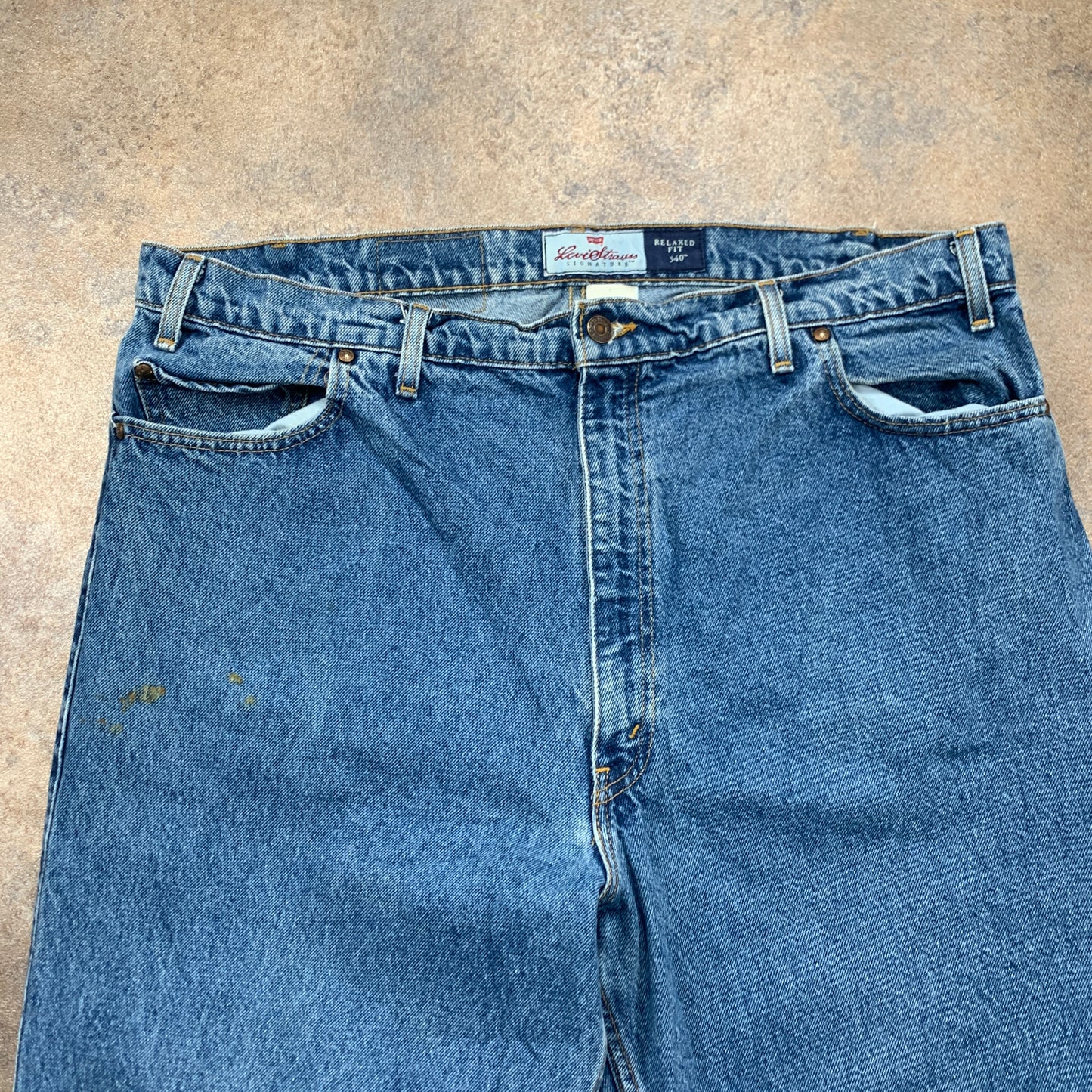 Vintage LEVI'S 540 Signature Jeans W42 L32 Mens Relaxed Fit Straight Blue