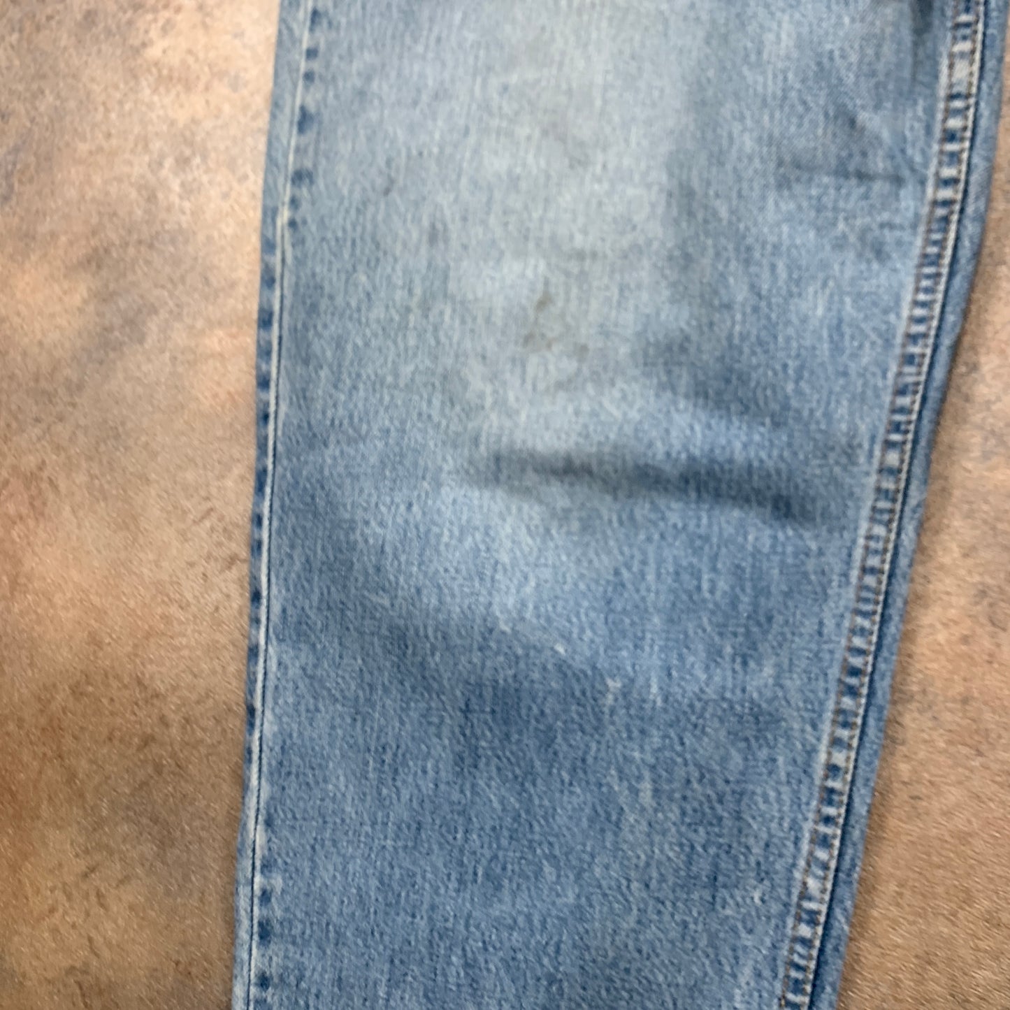 Vintage LEVI'S 560 Jeans W38 L30 Mens Relaxed Fit Tapered Blue 90s