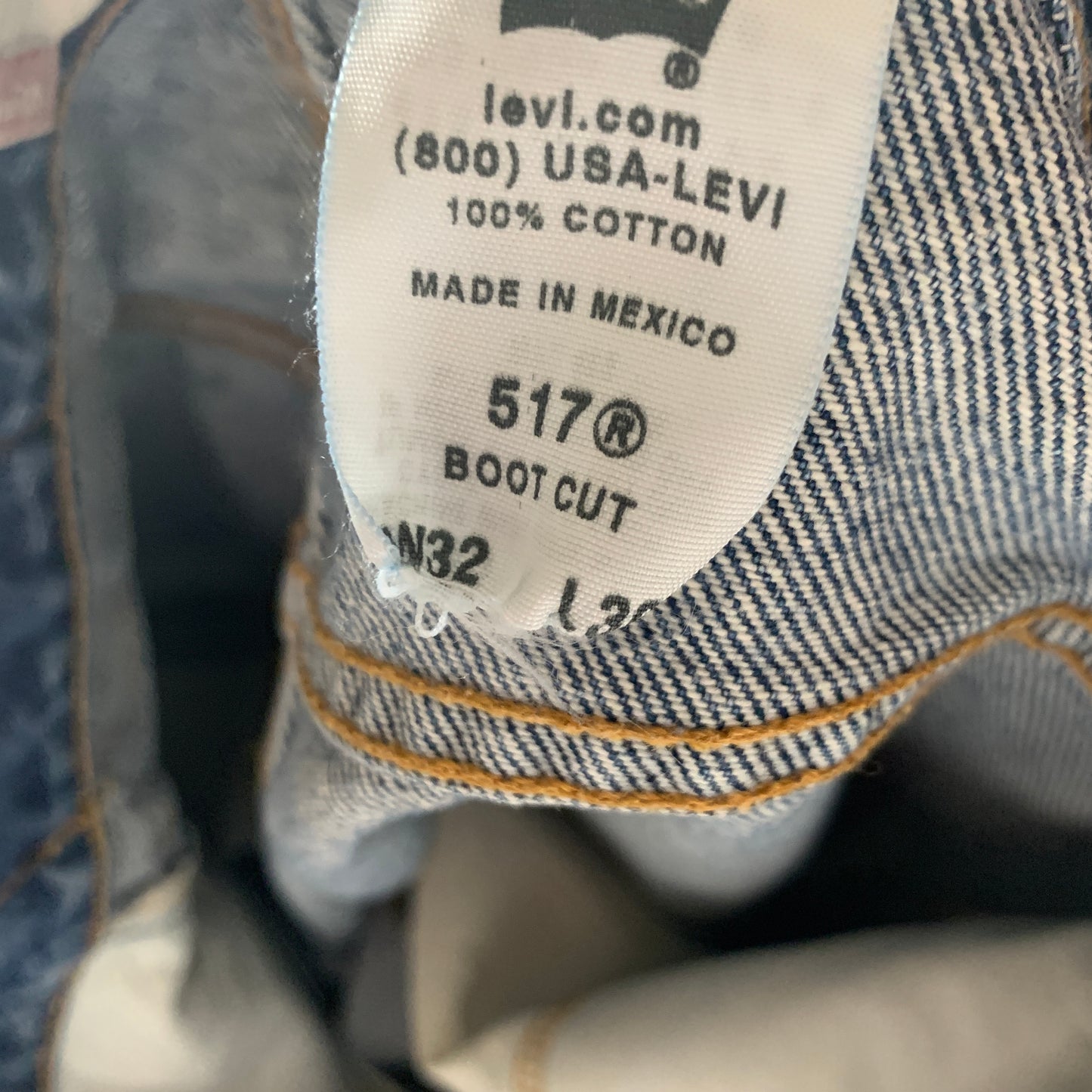 Vintage LEVI'S 517 Jeans W32 L26 Mens Bootcut Fit Blue