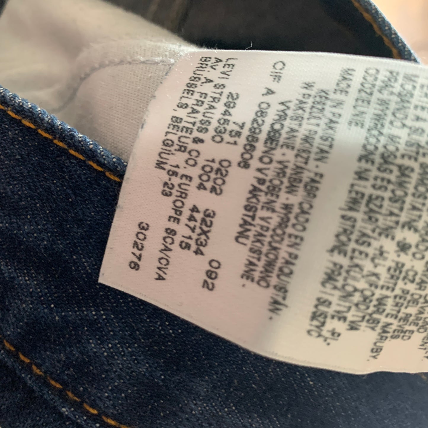 Vintage LEVI'S 751 Jeans W32 L34 Mens Regular Fit Straight Blue