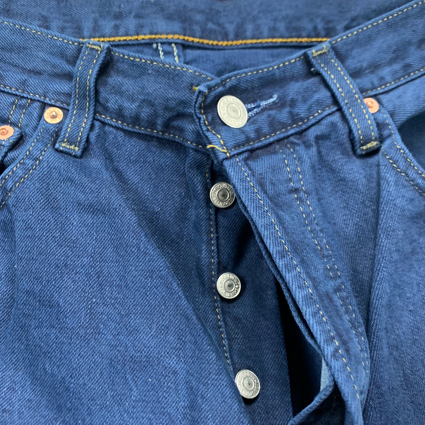 Vintage LEVI'S 508 Jeans W36 L32 Mens Relaxed Fit Straight Blue