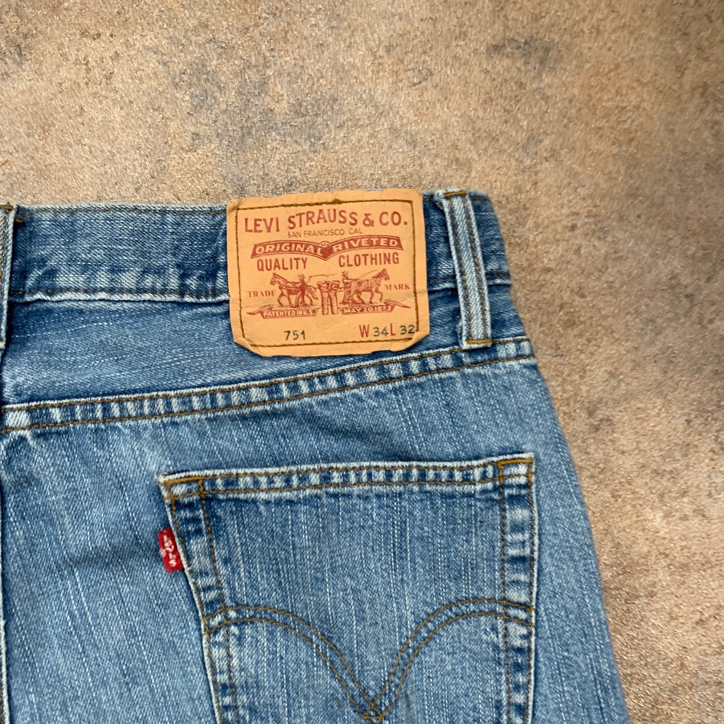 Vintage LEVI'S 751 Jeans W34 L30 Mens Regular Fit Straight Blue