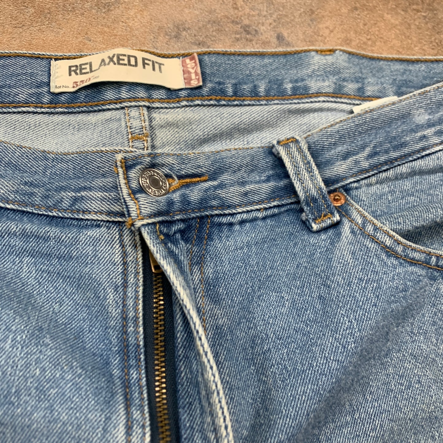 Vintage LEVI'S 550 Jeans W39 L30 Mens Relaxed Fit Straight Blue
