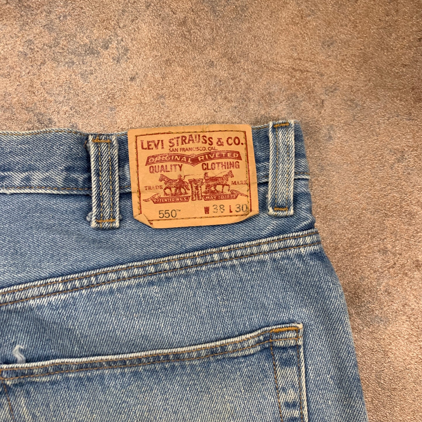 Vintage LEVI'S 550 Jeans W39 L30 Mens Relaxed Fit Straight Blue