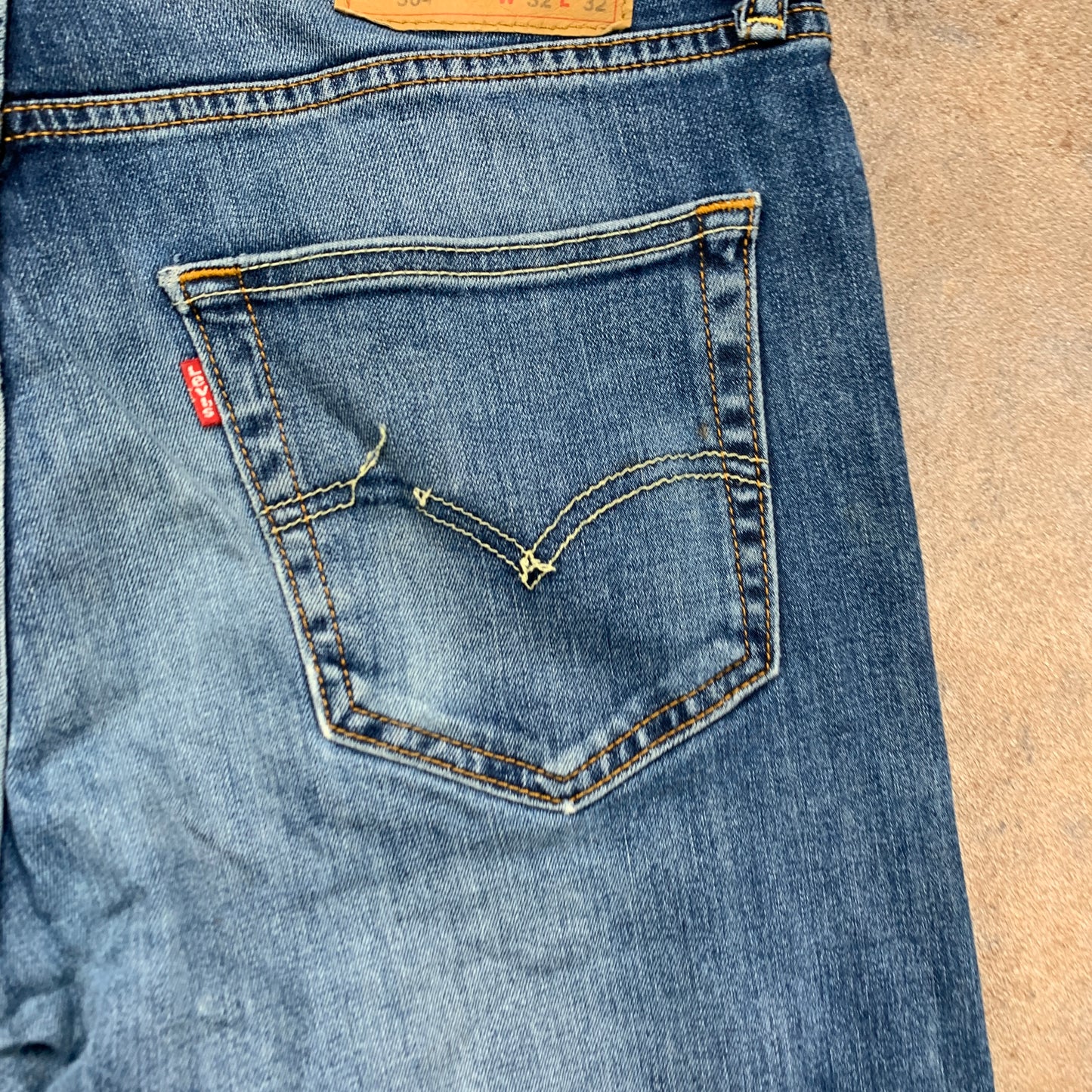 LEVI'S 504 Jeans W32 L32 Mens Regular Fit Straight Blue