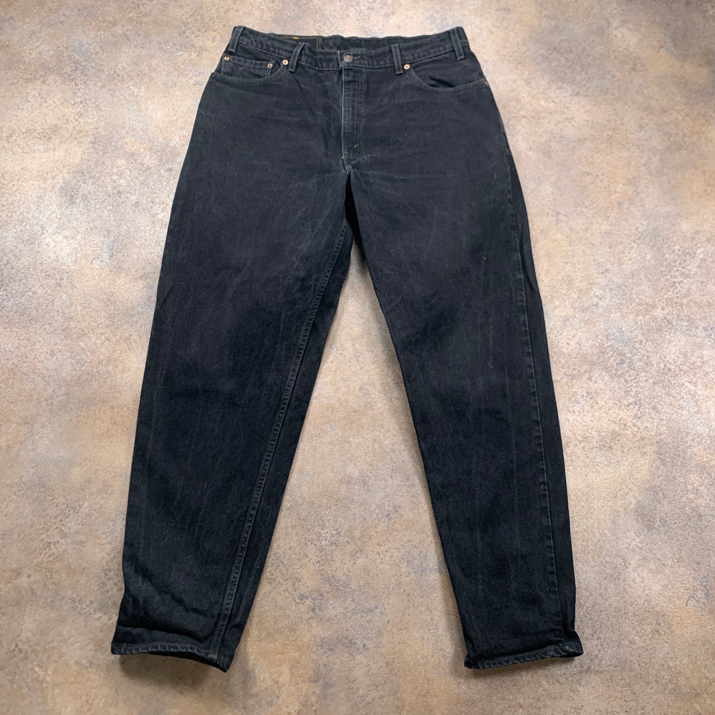 Vintage LEVI'S 560 Jeans W36 L32 Mens Relaxed Fit Tapered Grey 90s