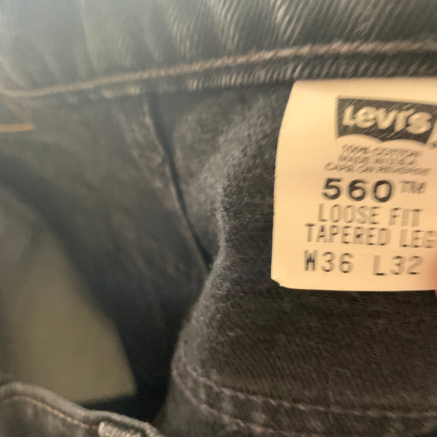Vintage LEVI'S 560 Jeans W36 L32 Mens Relaxed Fit Tapered Grey 90s