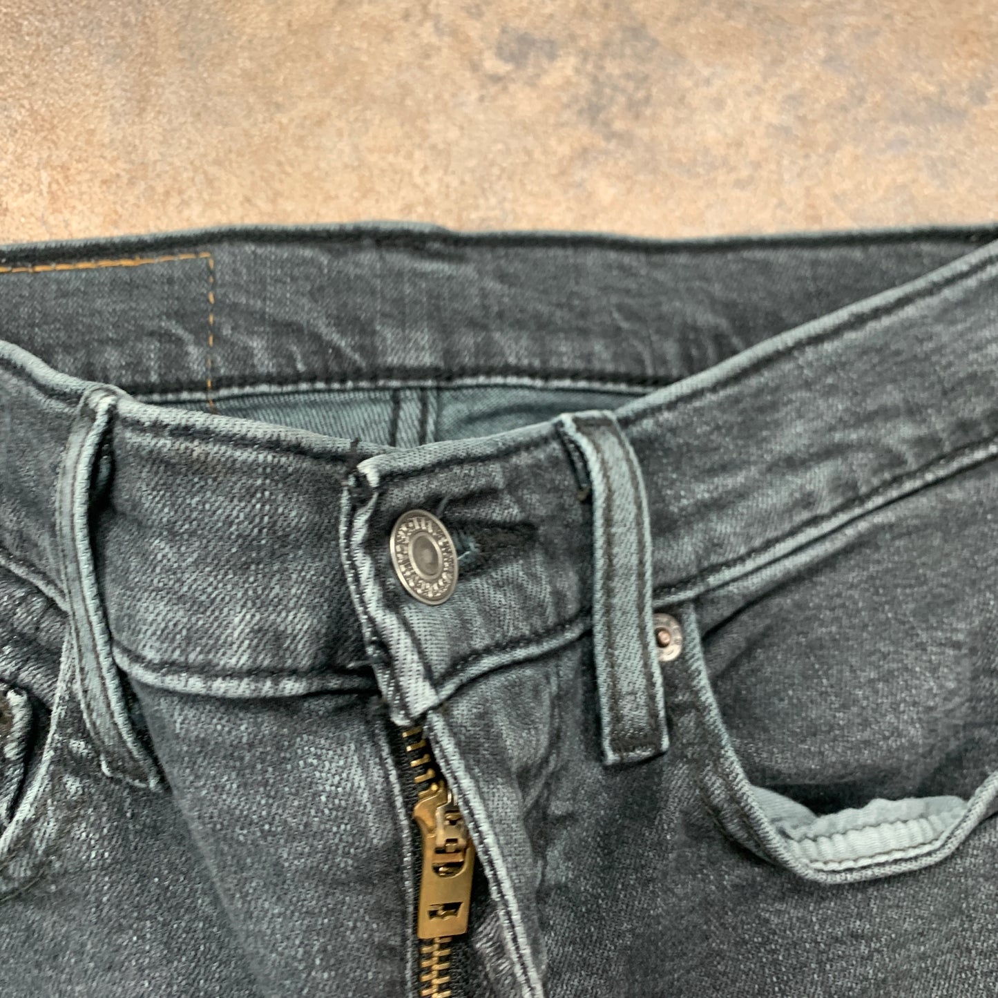 LEVI'S 519 Jeans W27 L29 Mens Skinny Fit Grey