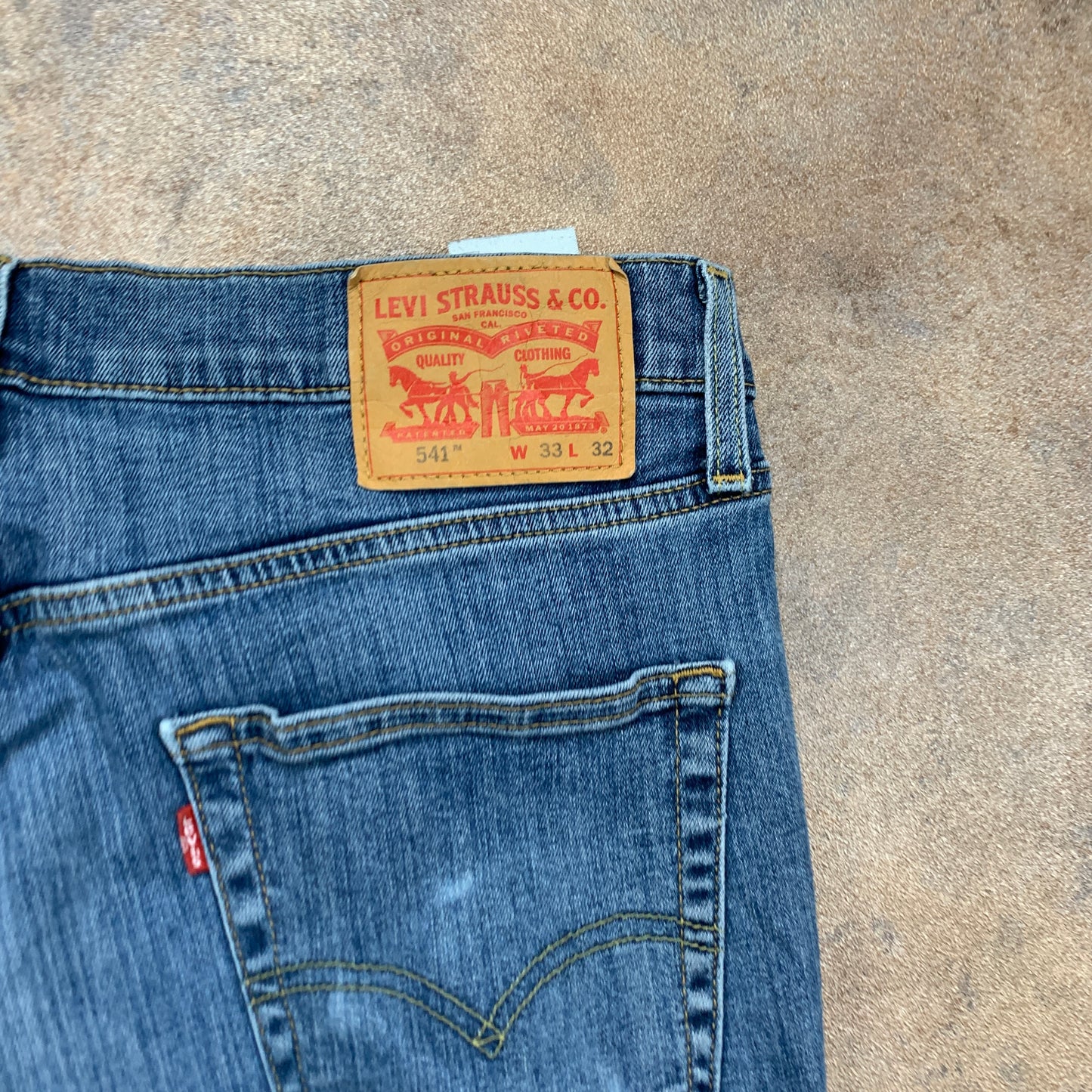 LEVI'S 541 Jeans W33 L30 Mens Slim Fit Tapered Blue