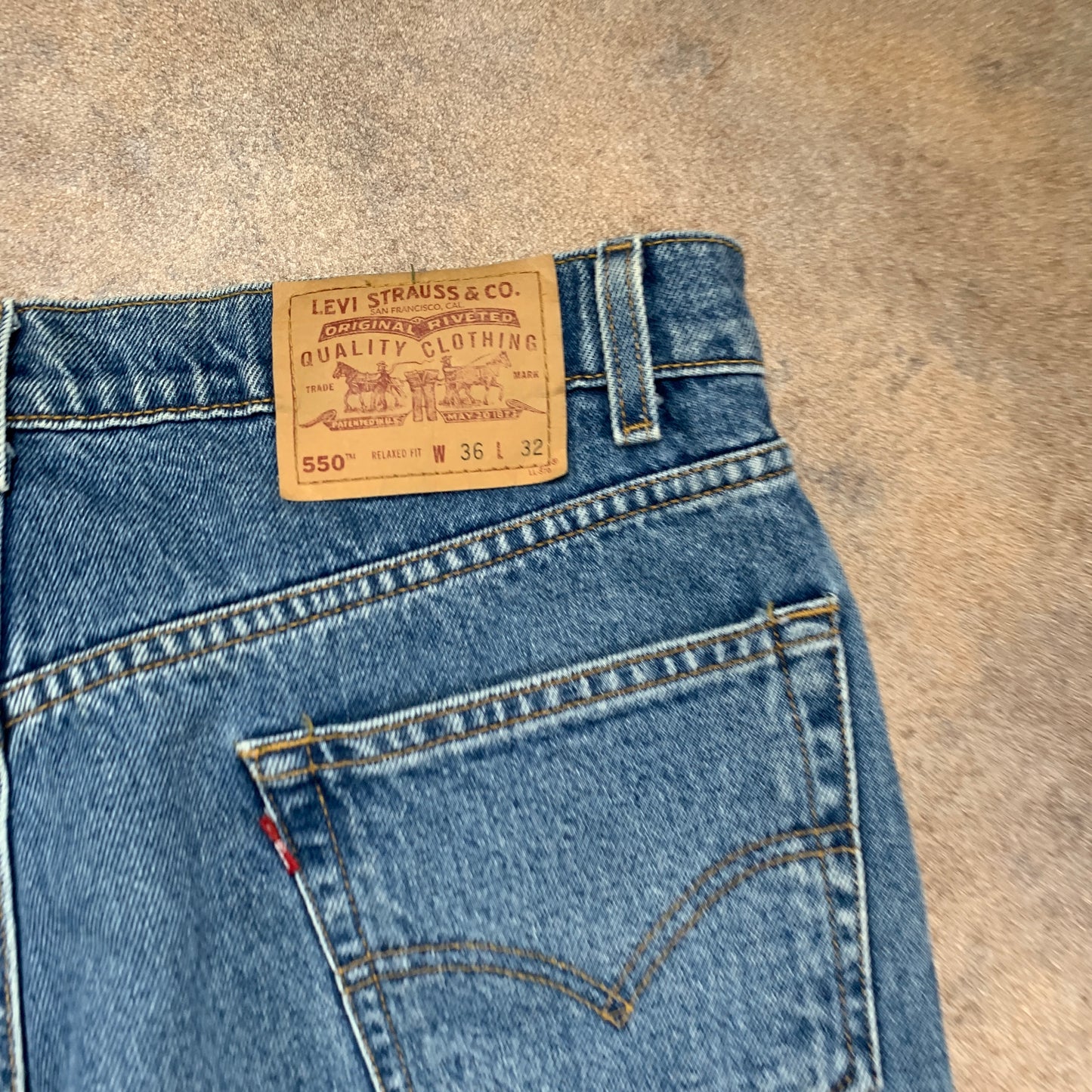 Vintage LEVI'S 550 Jeans W36 L32 Mens Relaxed Fit Straight Blue