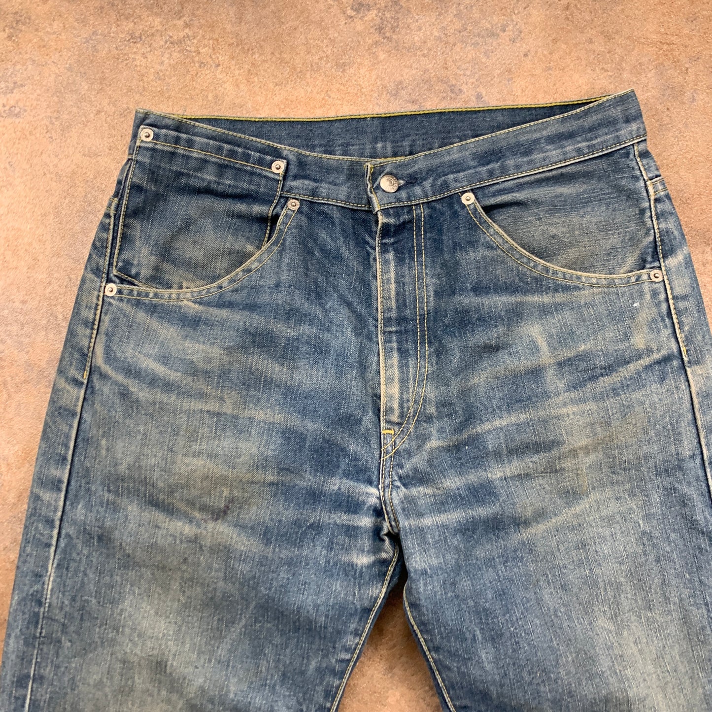 Vintage LEVI'S Jeans W32 L32 Mens Regular Fit Straight Blue
