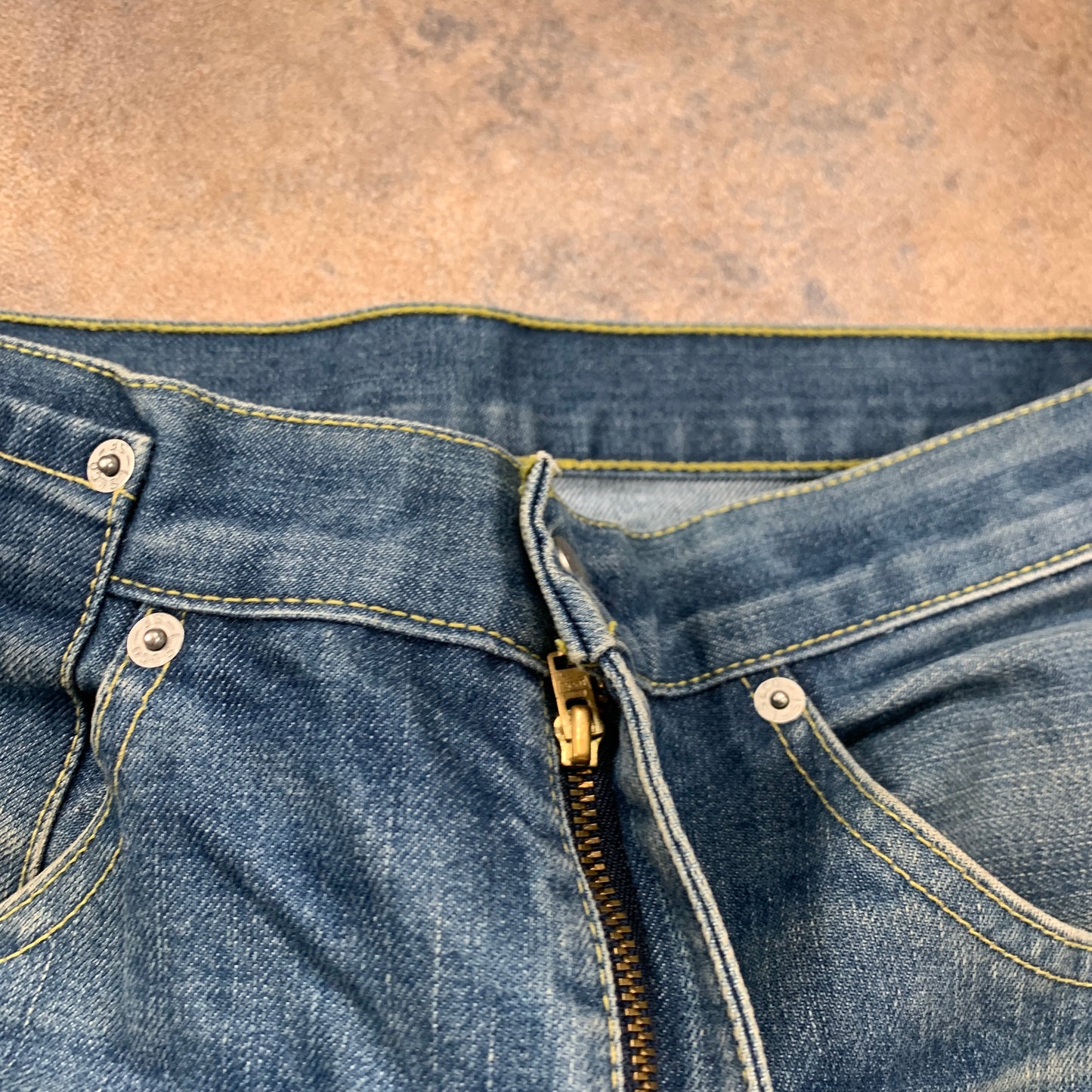 Vintage LEVI'S Jeans W32 L32 Mens Regular Fit Straight Blue
