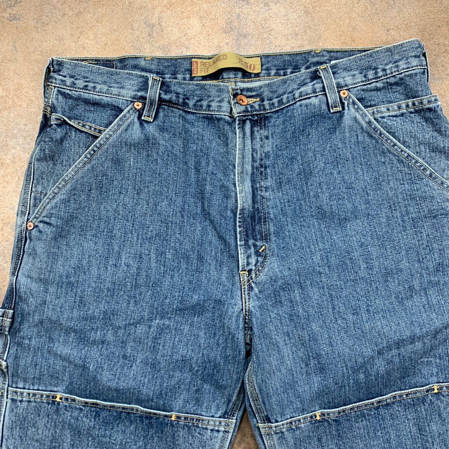 Vintage LEVI'S 550 Jeans W38 L29 Mens Relaxed Fit Straight Blue 90s