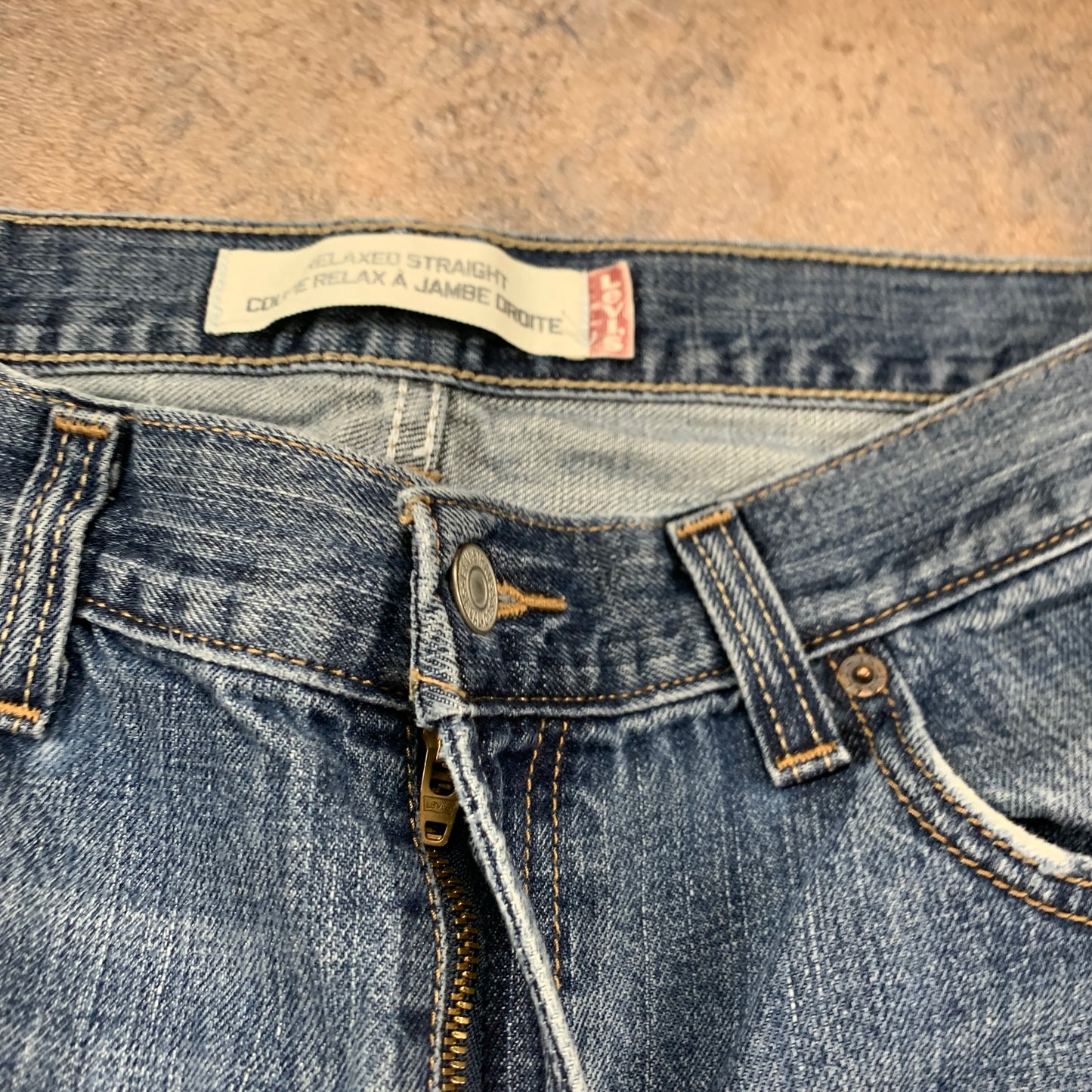 Vintage LEVI'S 559 Jeans W34 L32 Mens Relaxed Fit Straight Blue