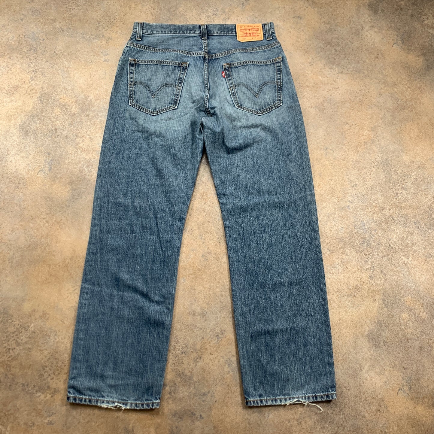 Vintage LEVI'S 559 Jeans W34 L32 Mens Relaxed Fit Straight Blue