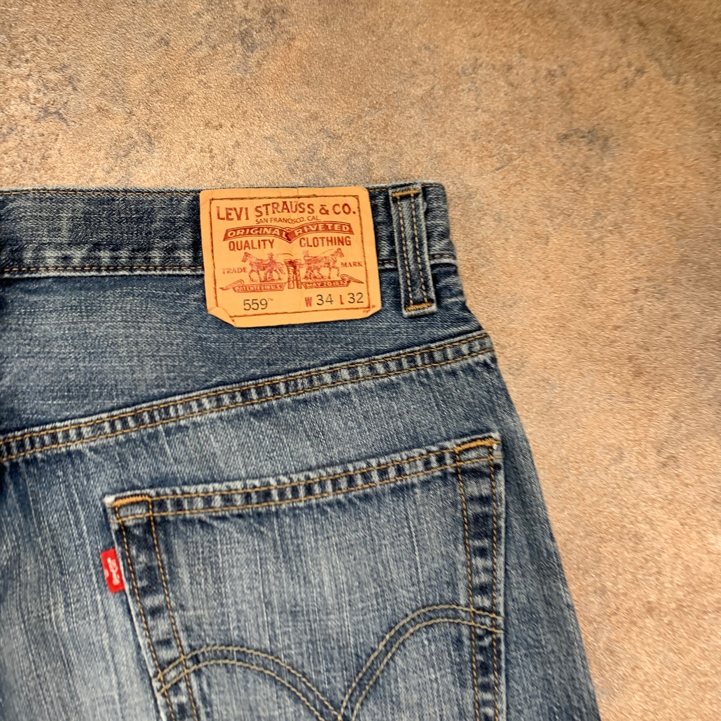 Vintage LEVI'S 559 Jeans W34 L32 Mens Relaxed Fit Straight Blue