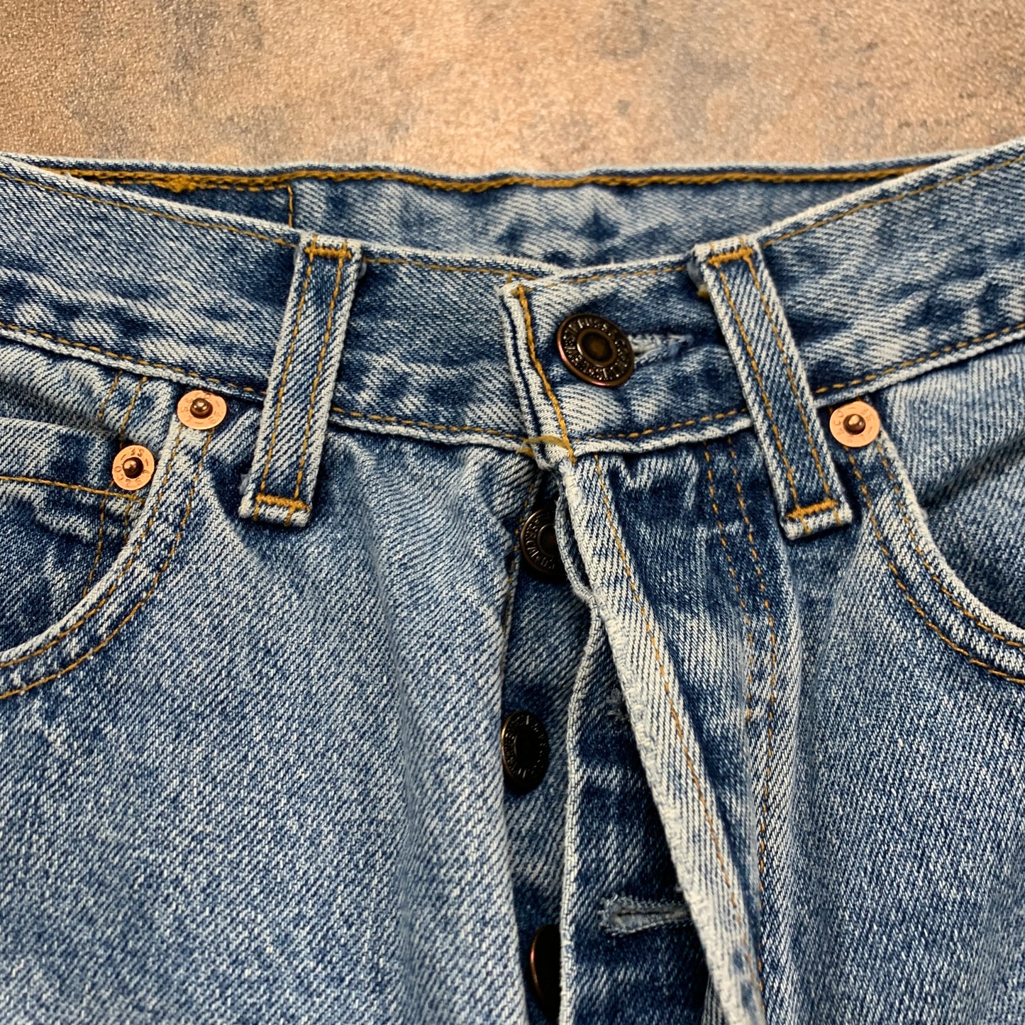 Vintage 1970s LEVI'S 891 Jeans W28 L28 Mens Slim Fit Tapered Blue 70s