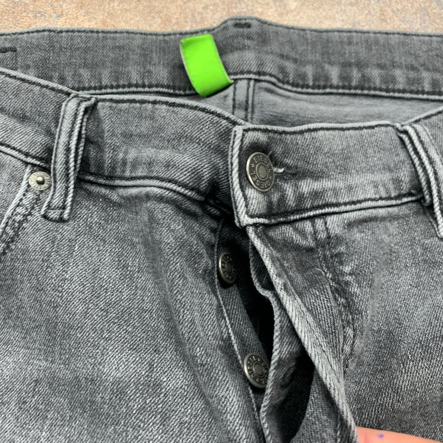 Diesel Jeans W34 L31 Mens Slim Fit Straight Grey