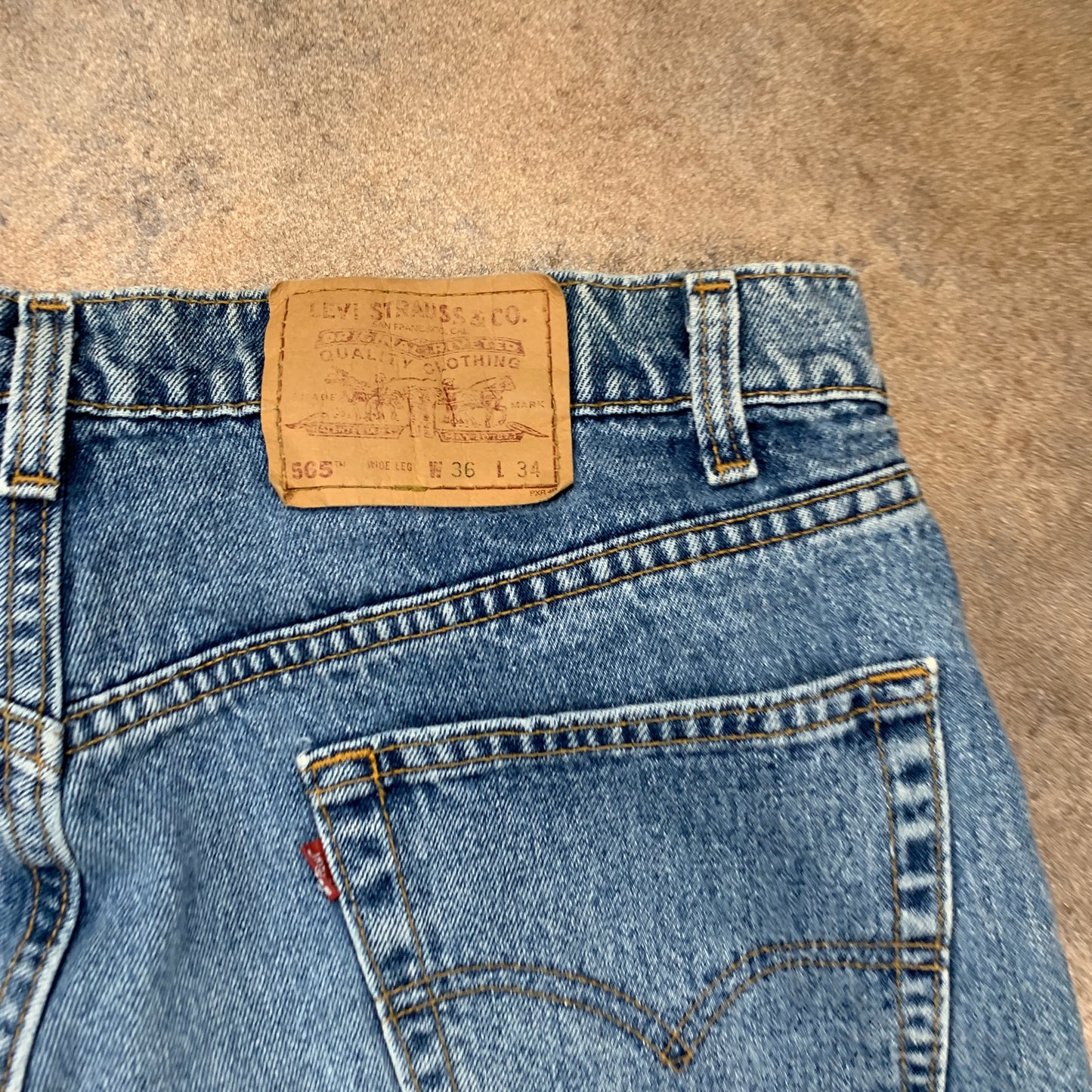 Vintage LEVI'S 565 Jeans W36 L34 Mens Relaxed Fit Wide Leg Blue