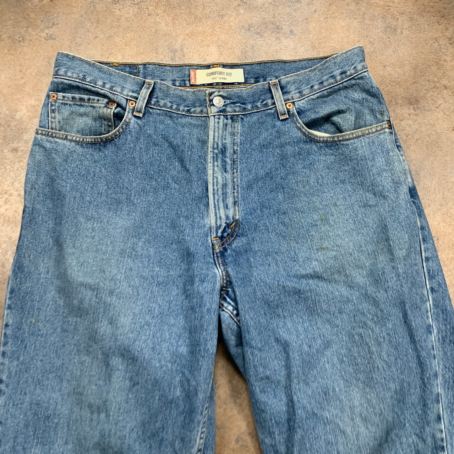 Vintage LEVI'S 560 Jeans W36 L30 Mens Relaxed Fit Straight Blue 90s