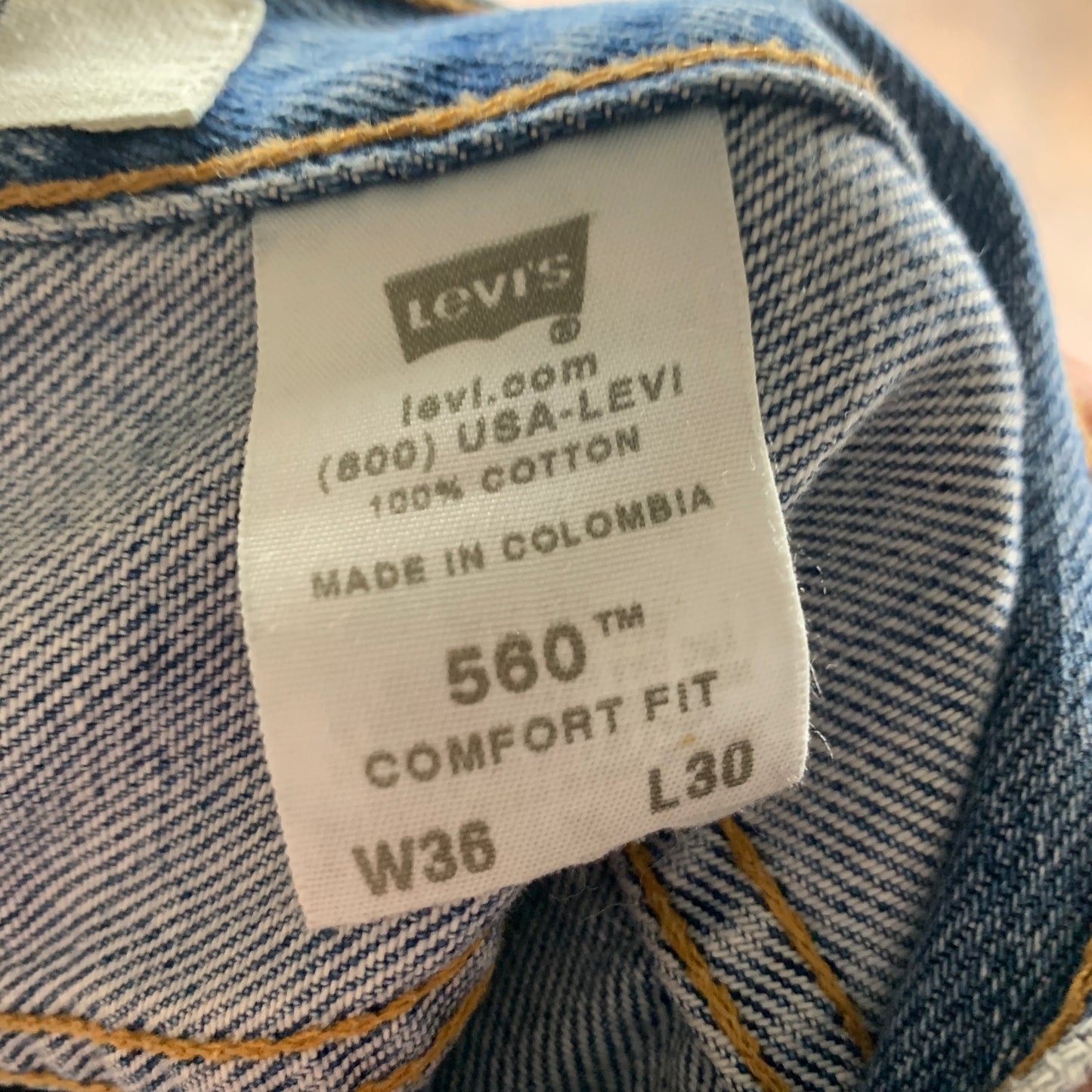 Vintage LEVI'S 560 Jeans W36 L30 Mens Relaxed Fit Straight Blue 90s