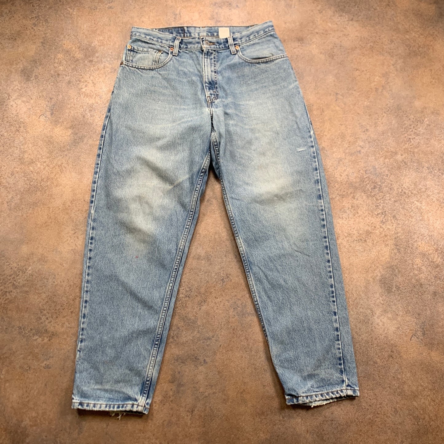 Vintage LEVI'S 560 Jeans W32 L30 Mens Relaxed Fit Tapered Blue 90s