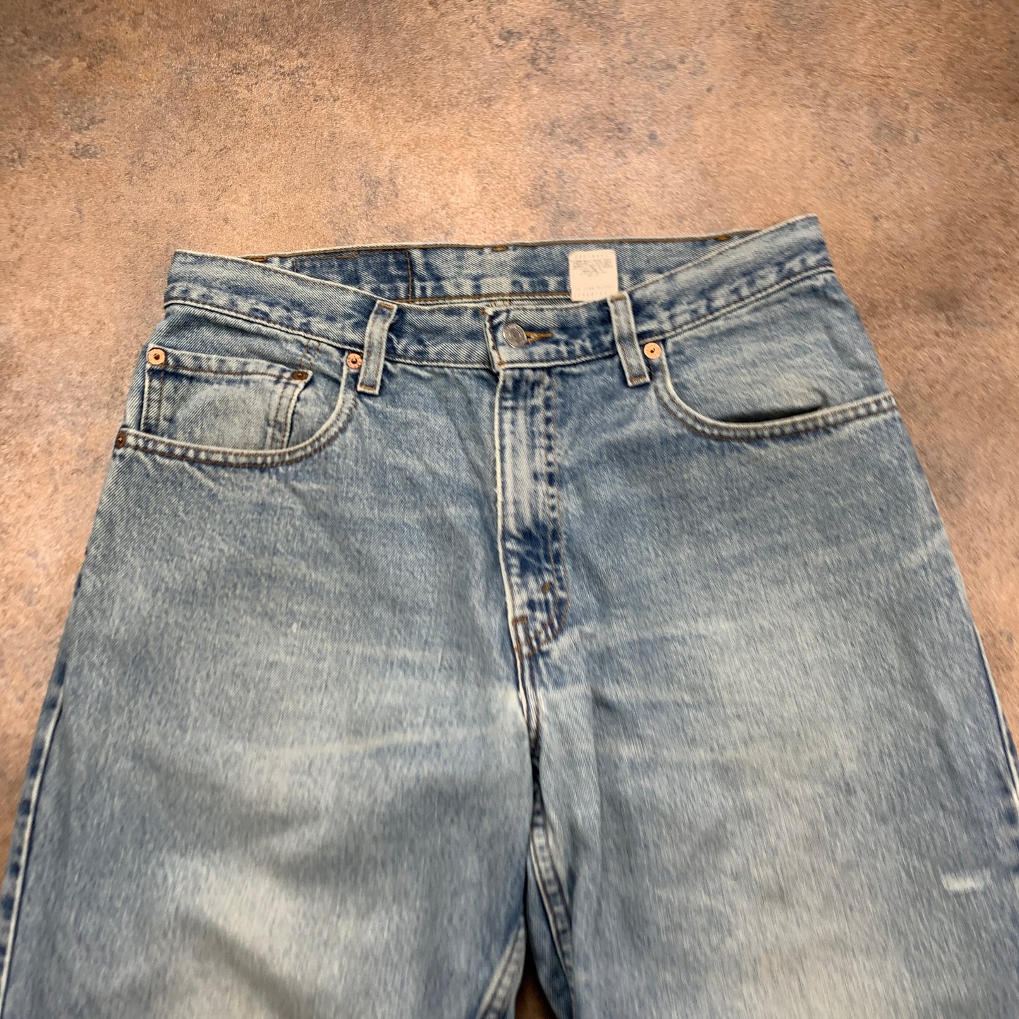 Vintage LEVI'S 560 Jeans W32 L30 Mens Relaxed Fit Tapered Blue 90s