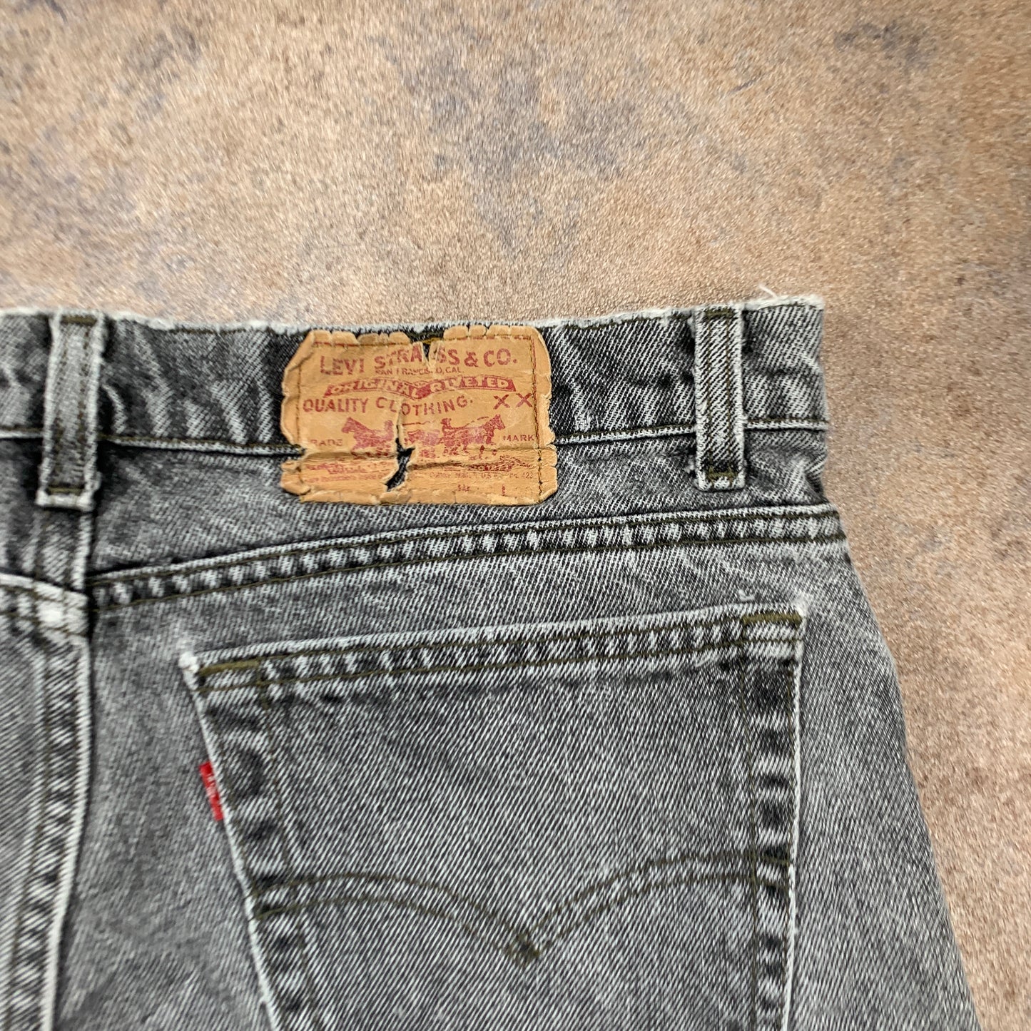 Vintage LEVI'S Jeans W36 L30 Mens Relaxed Fit Tapered Grey 90s