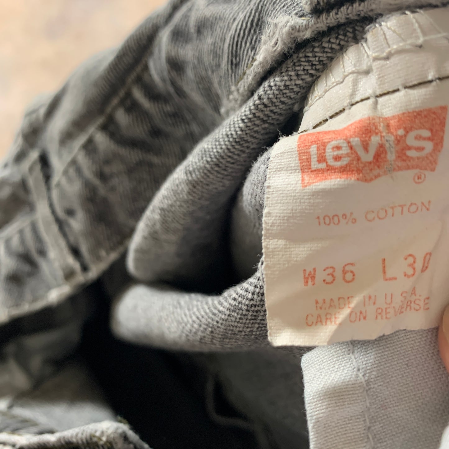 Vintage LEVI'S Jeans W36 L30 Mens Relaxed Fit Tapered Grey 90s