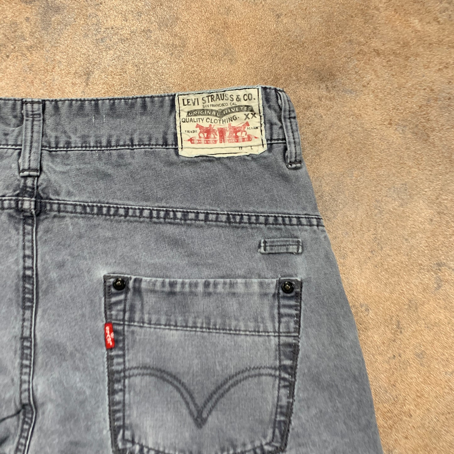 Vintage LEVI'S Jeans W33 L34 Mens Relaxed Fit Straight Blue