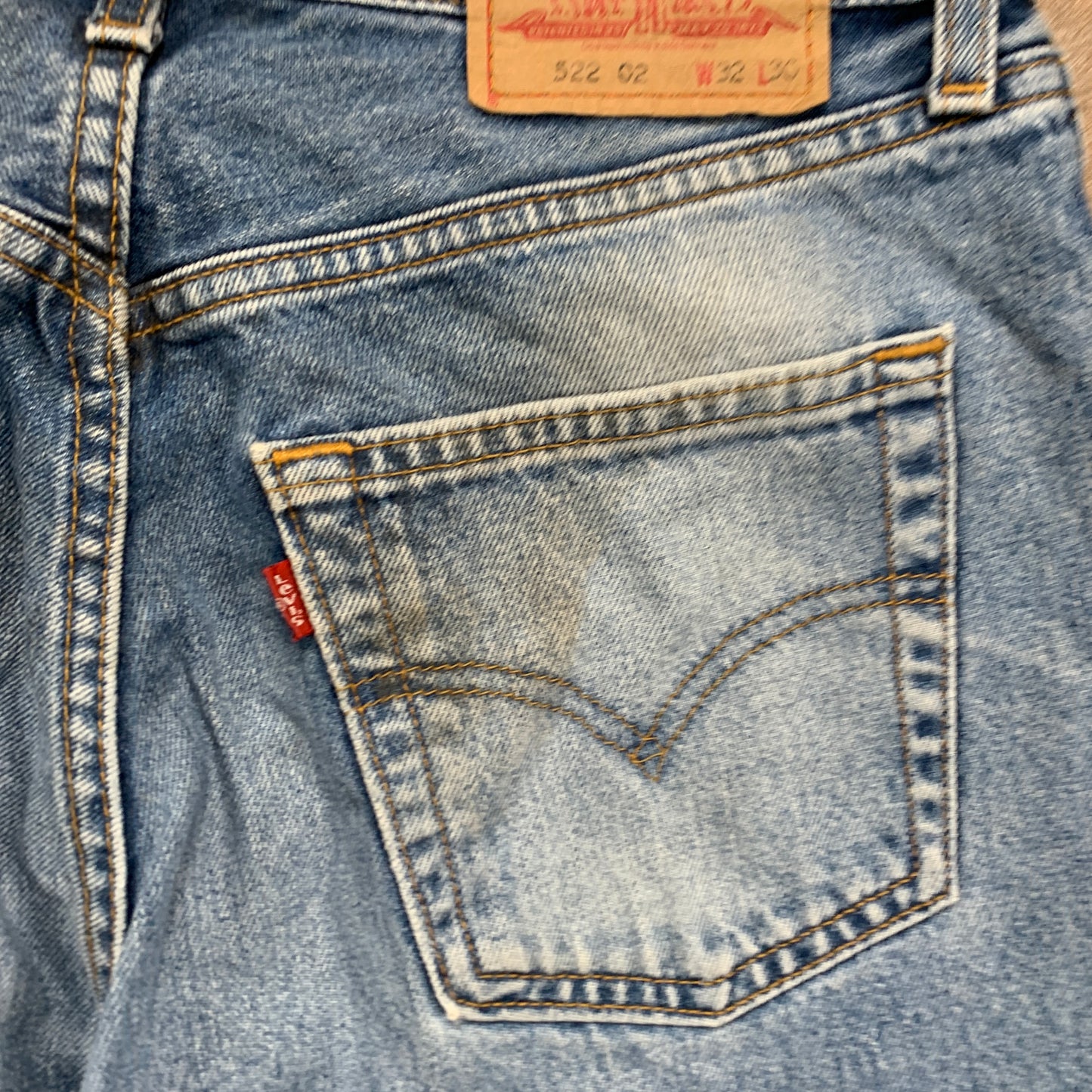 Vintage LEVI'S 522 Jeans W32 L30 Mens Slim Fit Tapered Blue