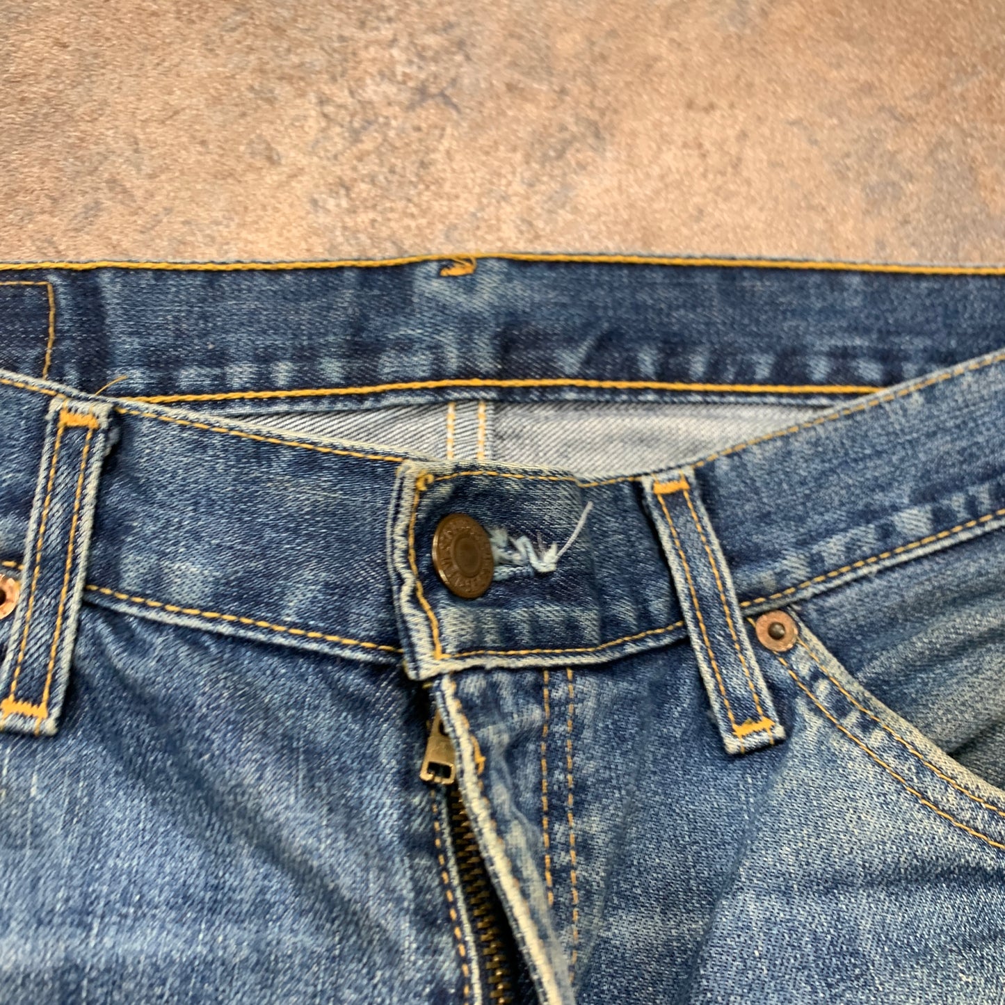 Vintage LEVI'S 507 Jeans W34 L32 Mens Bootcut Fit Blue