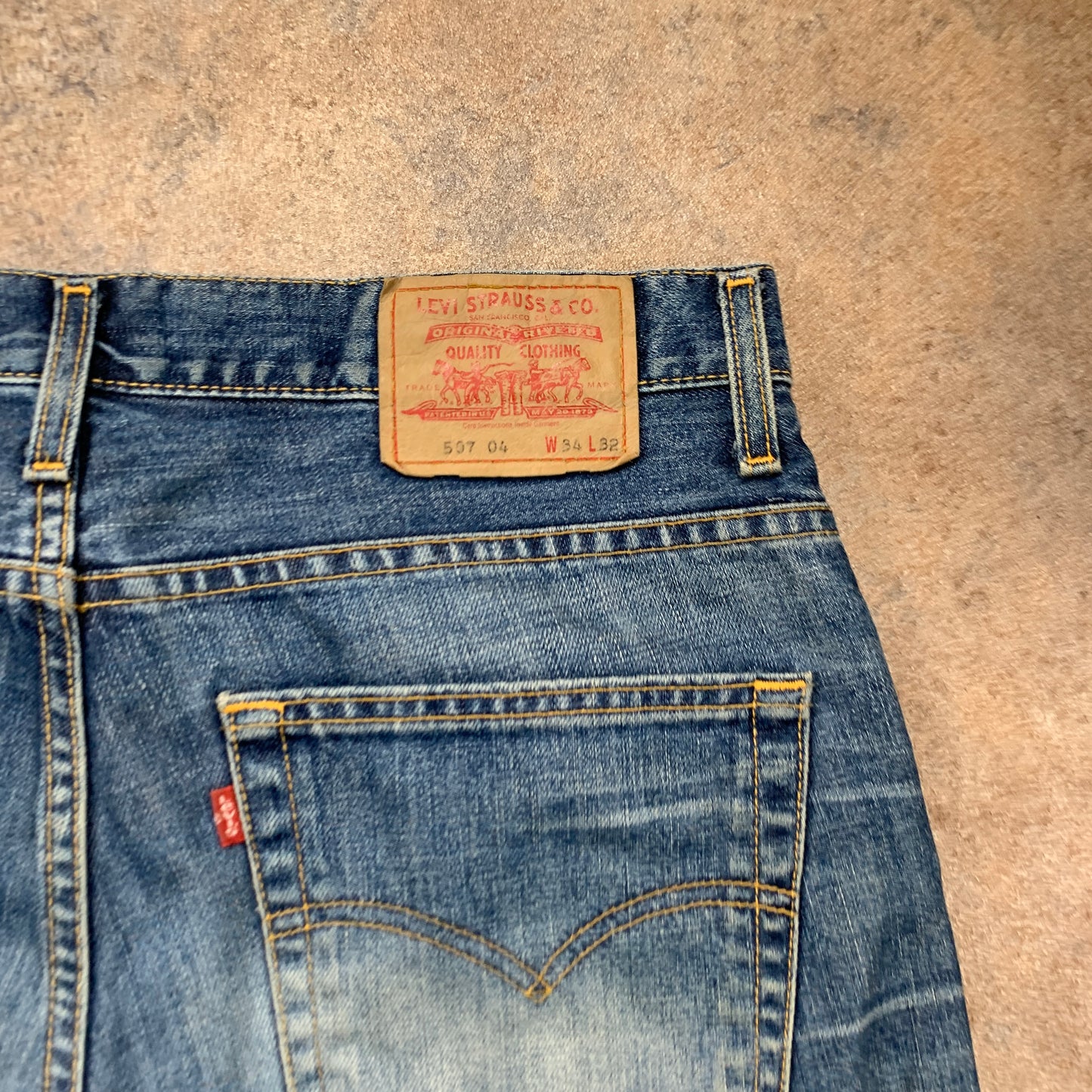 Vintage LEVI'S 507 Jeans W34 L32 Mens Bootcut Fit Blue