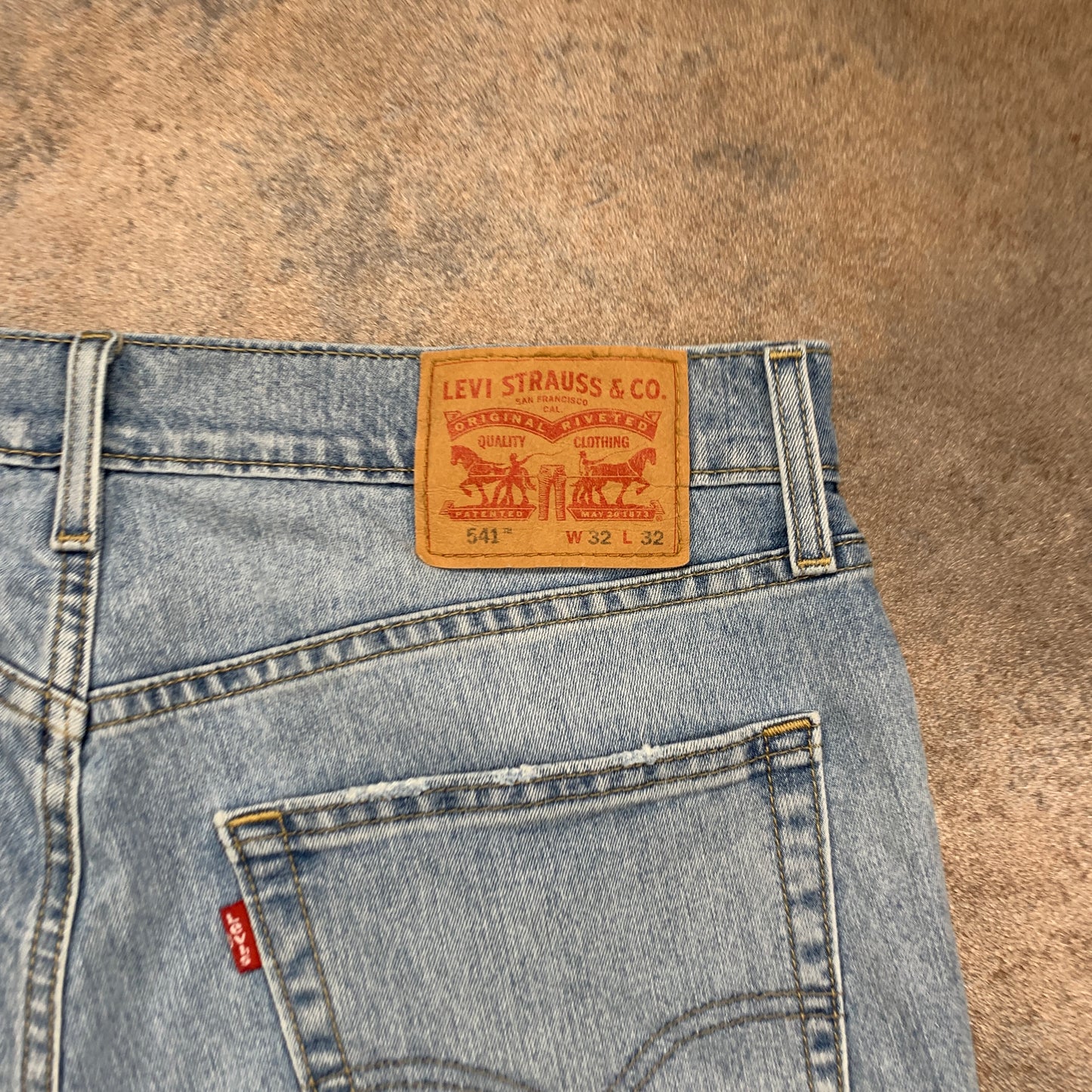 LEVI'S 541 Jeans W32 L31 Mens Slim Fit Tapered Blue