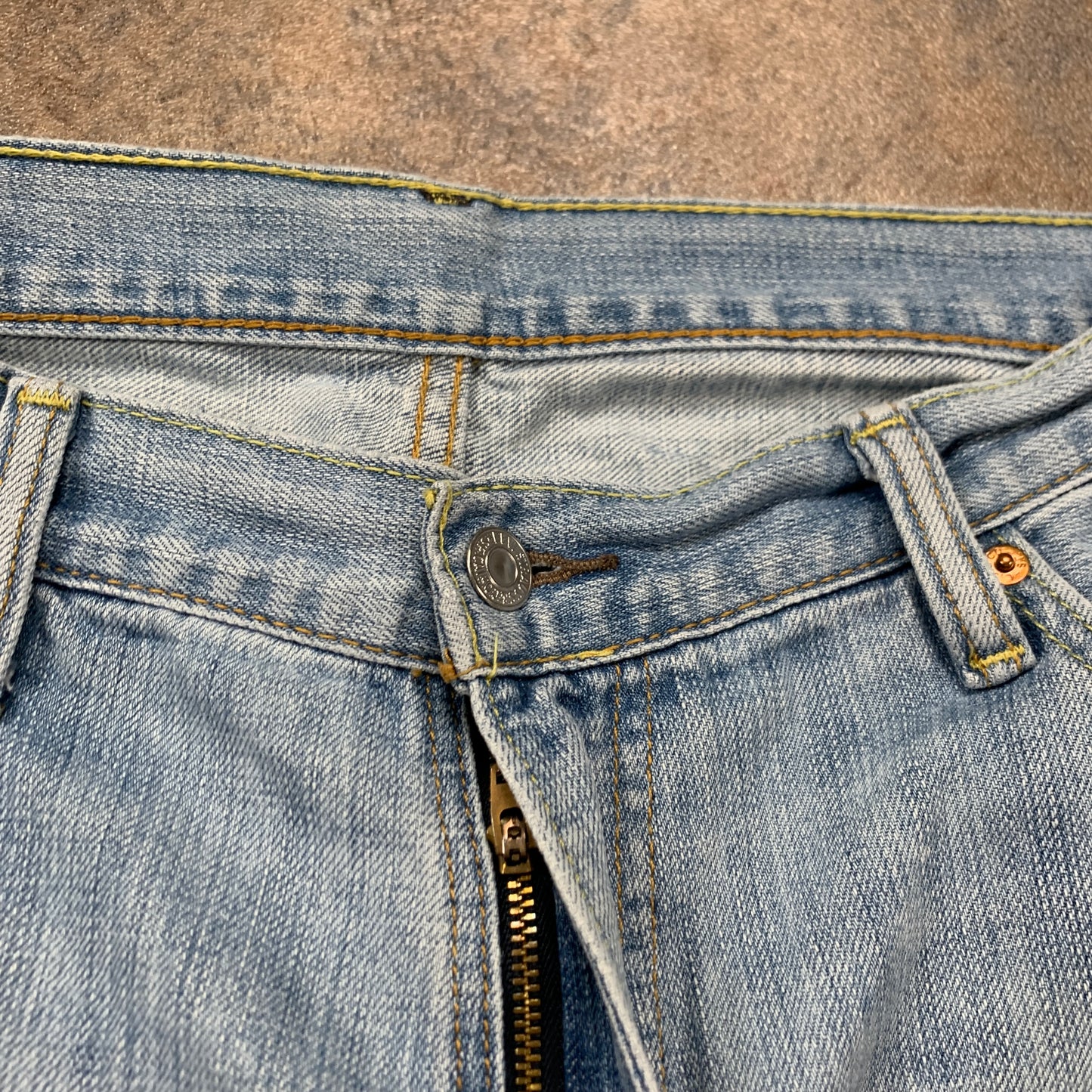 Vintage LEVI'S 582 Jeans W36 L32 Mens Relaxed Fit Straight Blue