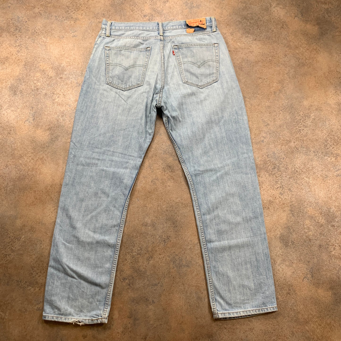 Vintage LEVI'S 582 Jeans W36 L32 Mens Relaxed Fit Straight Blue