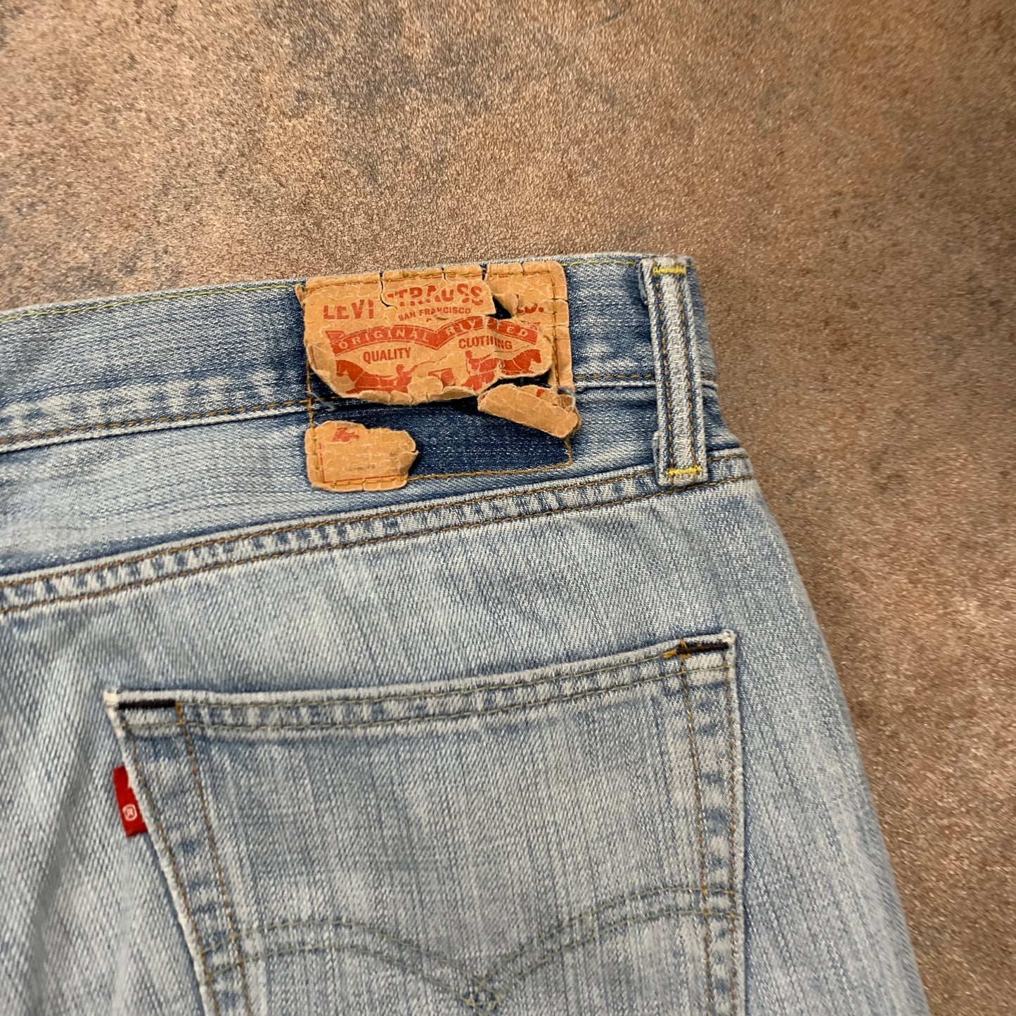 Vintage LEVI'S 582 Jeans W36 L32 Mens Relaxed Fit Straight Blue