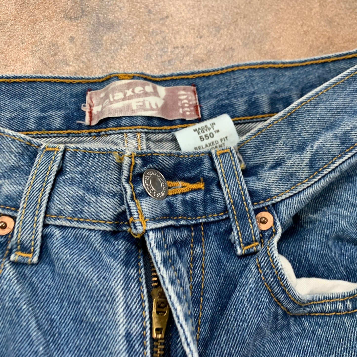 Vintage LEVI'S 550 Jeans W28 L30 Mens Relaxed Fit Straight Blue 90s