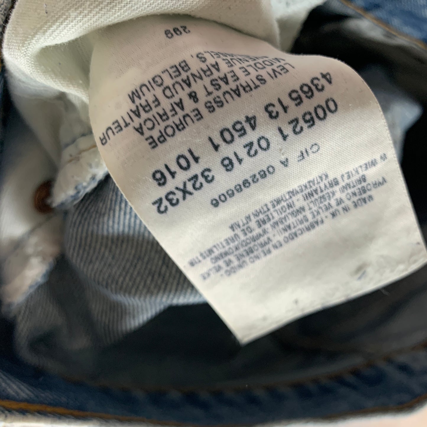 Vintage LEVI'S 521 Jeans W32 L32 Mens Regular Fit Straight Blue