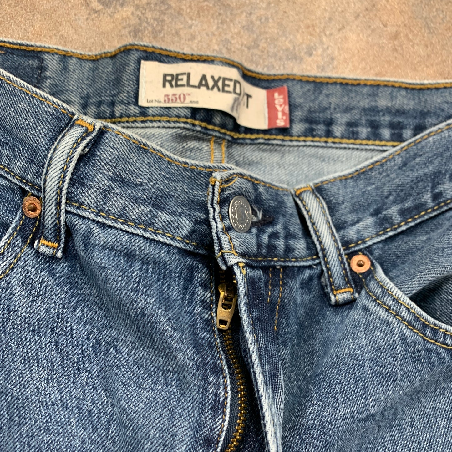Vintage LEVI'S 550 Jeans W33 L28 Mens Relaxed Fit Straight Blue