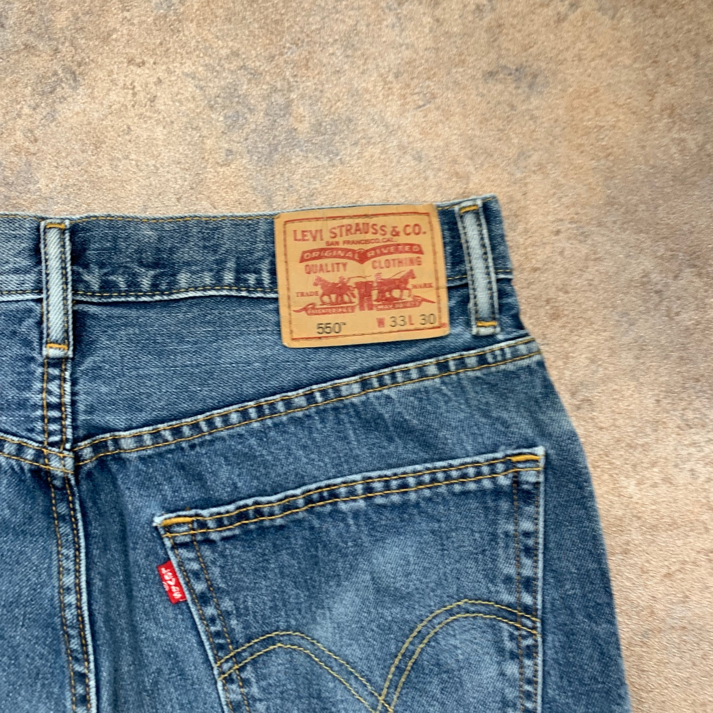 Vintage LEVI'S 550 Jeans W33 L28 Mens Relaxed Fit Straight Blue