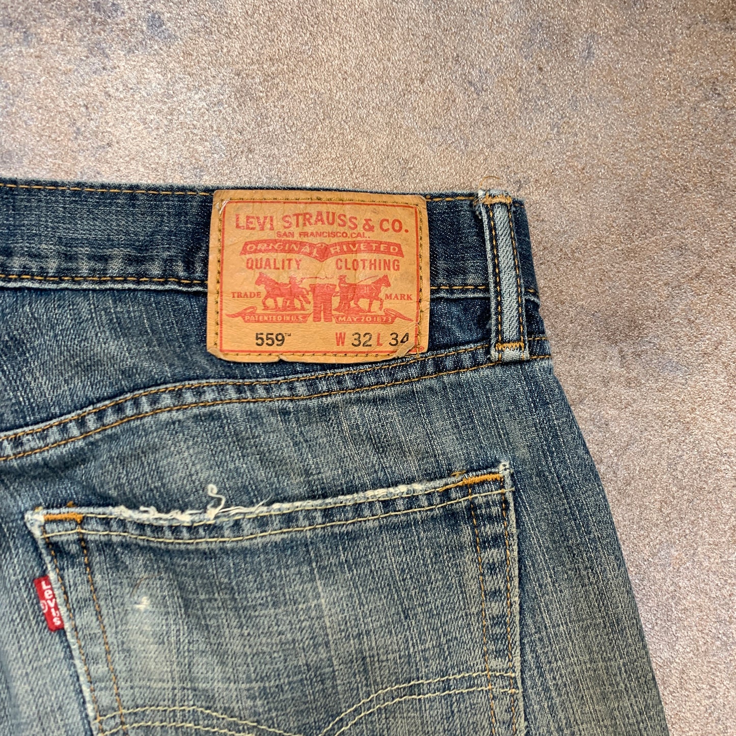 Vintage LEVI'S 559 Jeans W34 L32 Mens Regular Fit Straight Blue