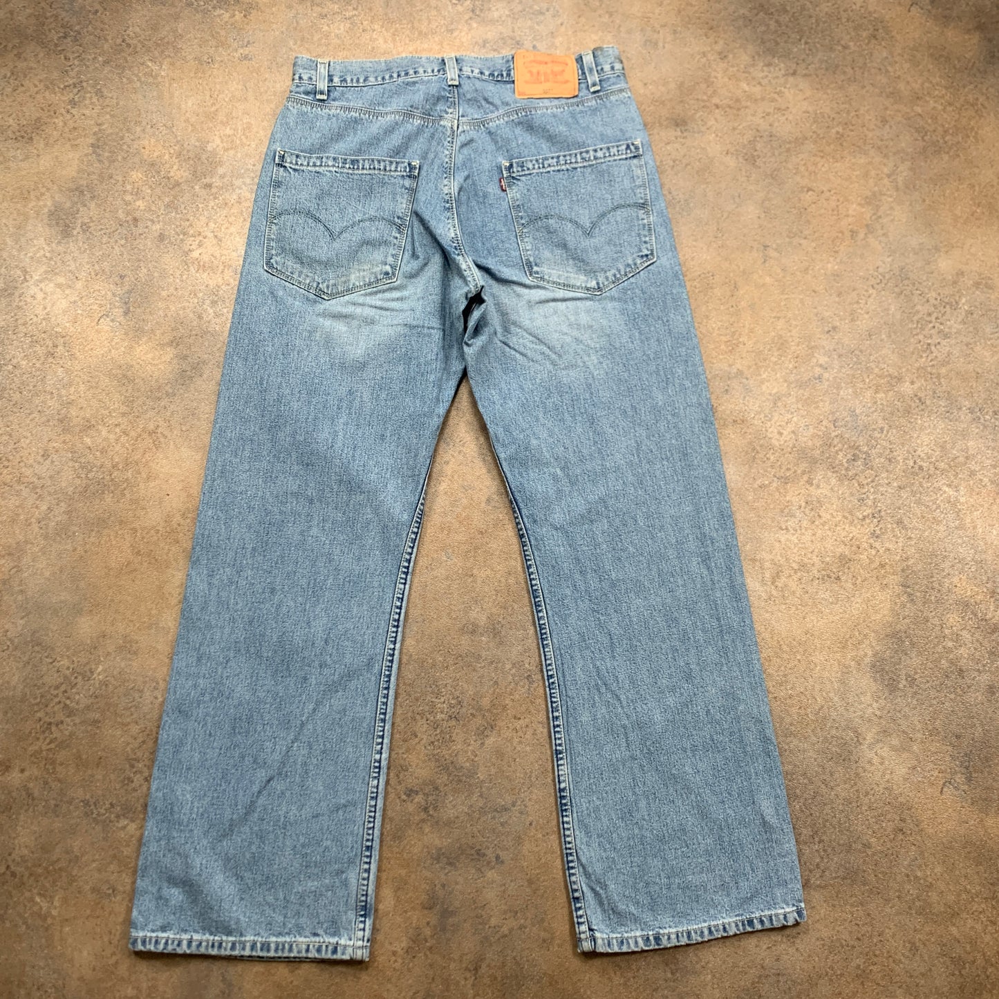 Vintage LEVI'S 557 Jeans W33 L30 Mens Relaxed Fit Straight Blue 90s